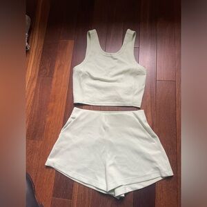 Light green lululemon short set